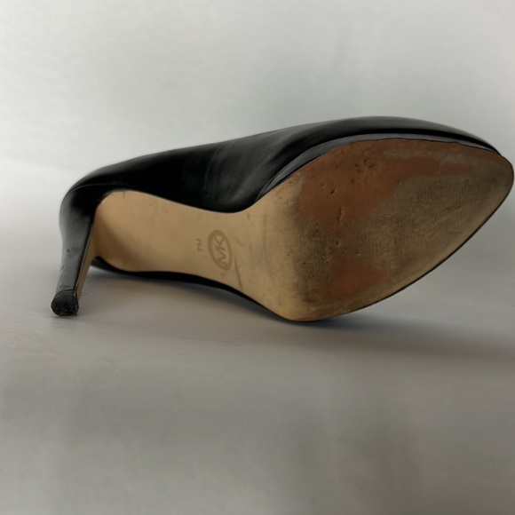 LULU TOWNSEND-Black Satin/Silver pumps. Size 7 - Picture 8 of 8